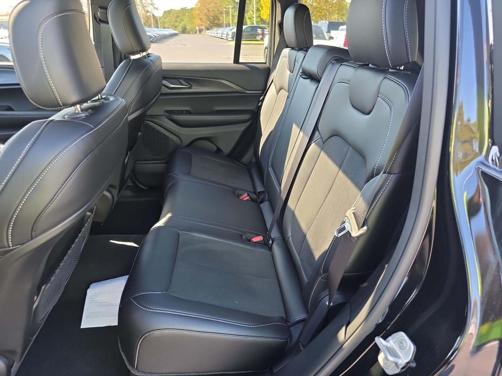 2025 Jeep Grand Cherokee Altitude X AWD