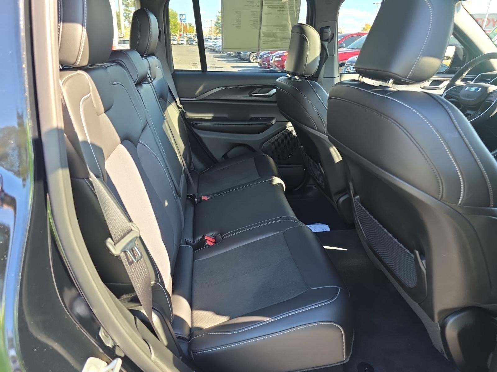 2025 Jeep Grand Cherokee Altitude X AWD