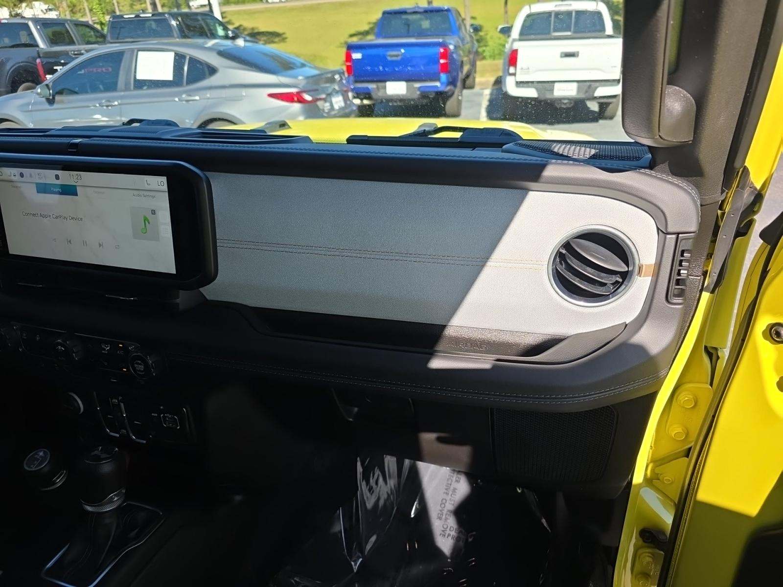 2024 Jeep Wrangler Sahara AWD