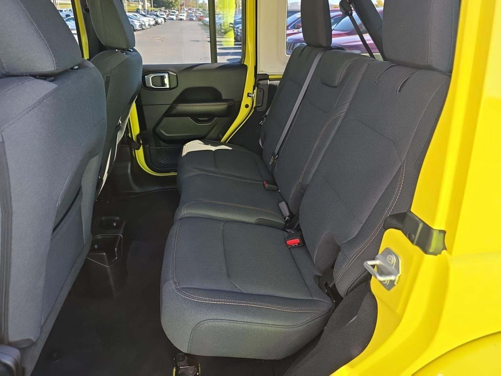 2024 Jeep Wrangler Sahara AWD