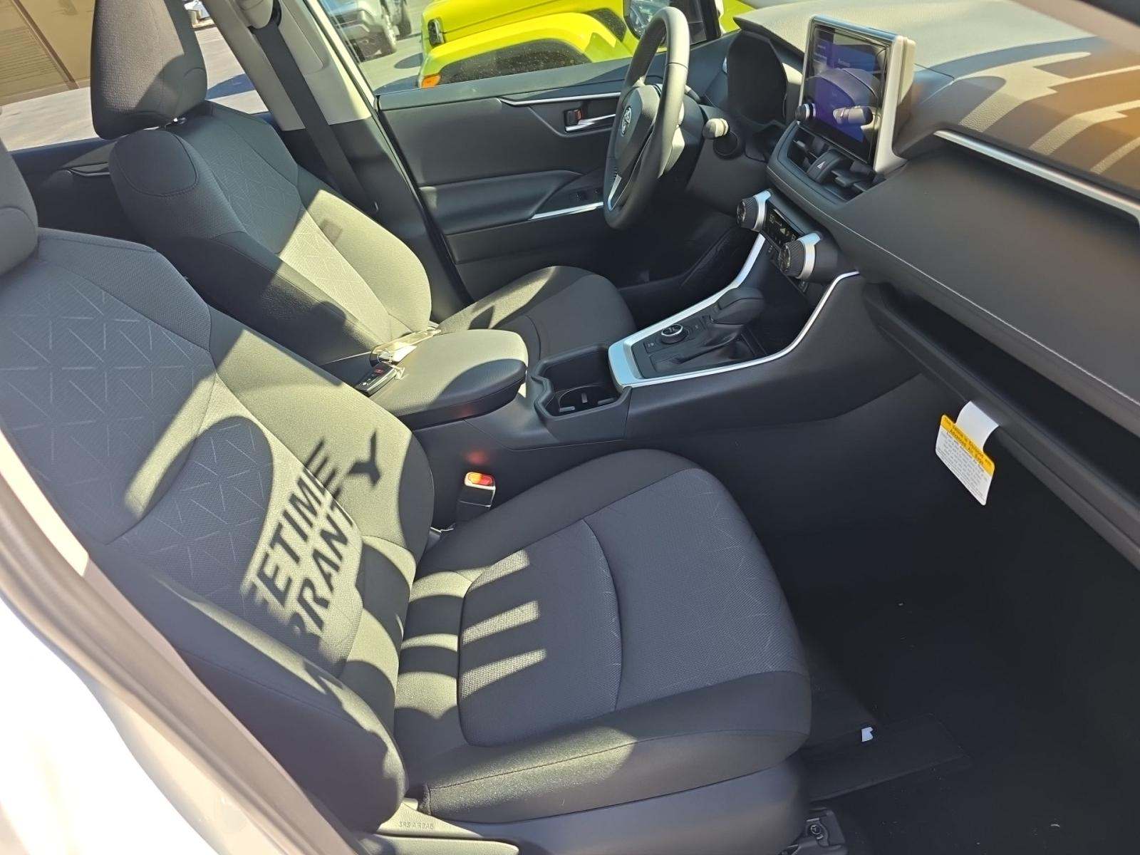 2025 Toyota RAV4 Hybrid XLE AWD