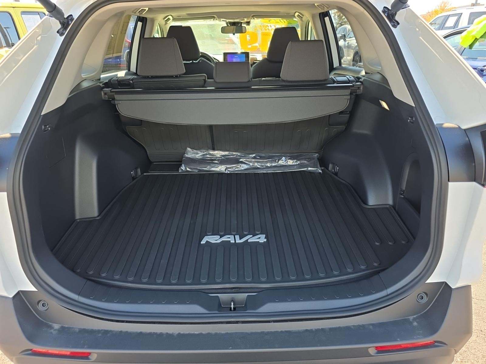 2025 Toyota RAV4 Hybrid XLE AWD