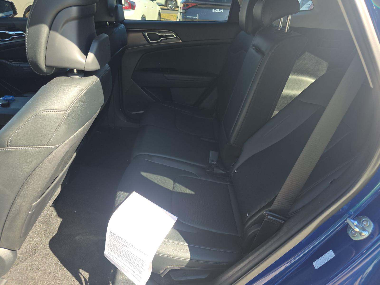 2024 Kia Sportage EX FWD