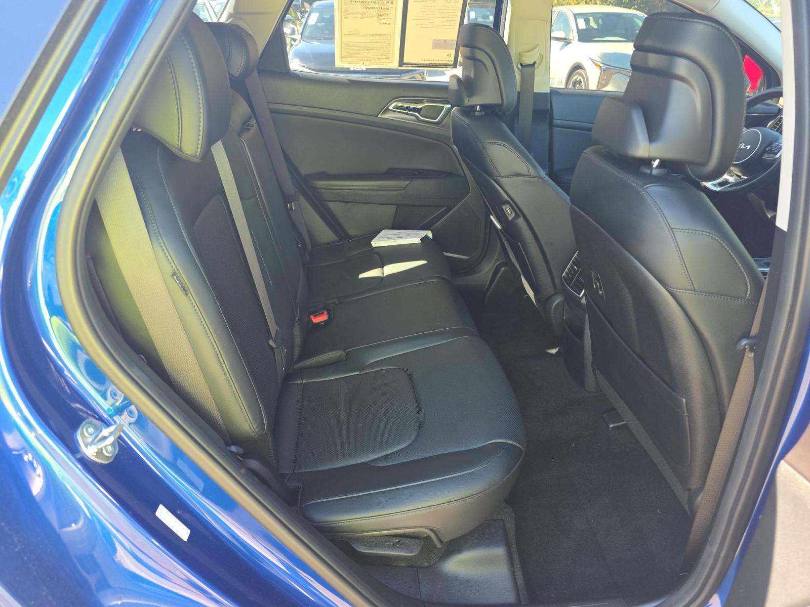 2024 Kia Sportage EX FWD