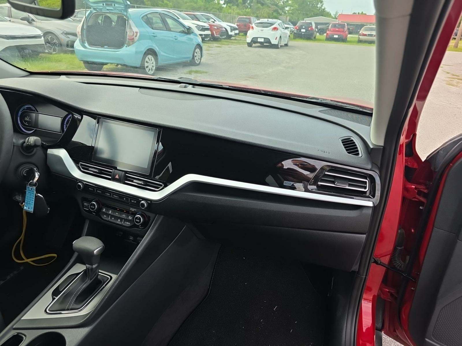 2022 Kia Niro LX FWD