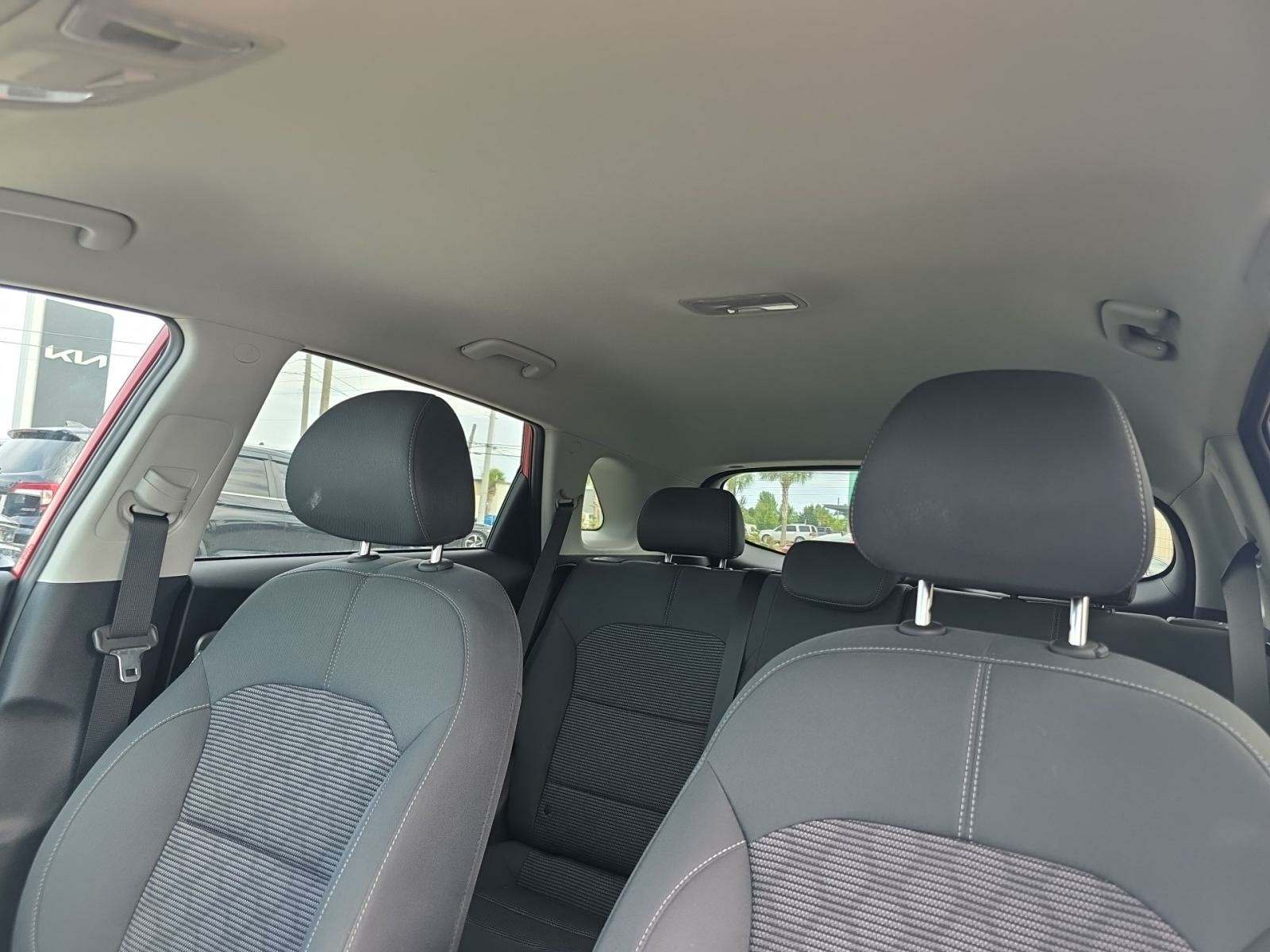 2022 Kia Niro LX FWD