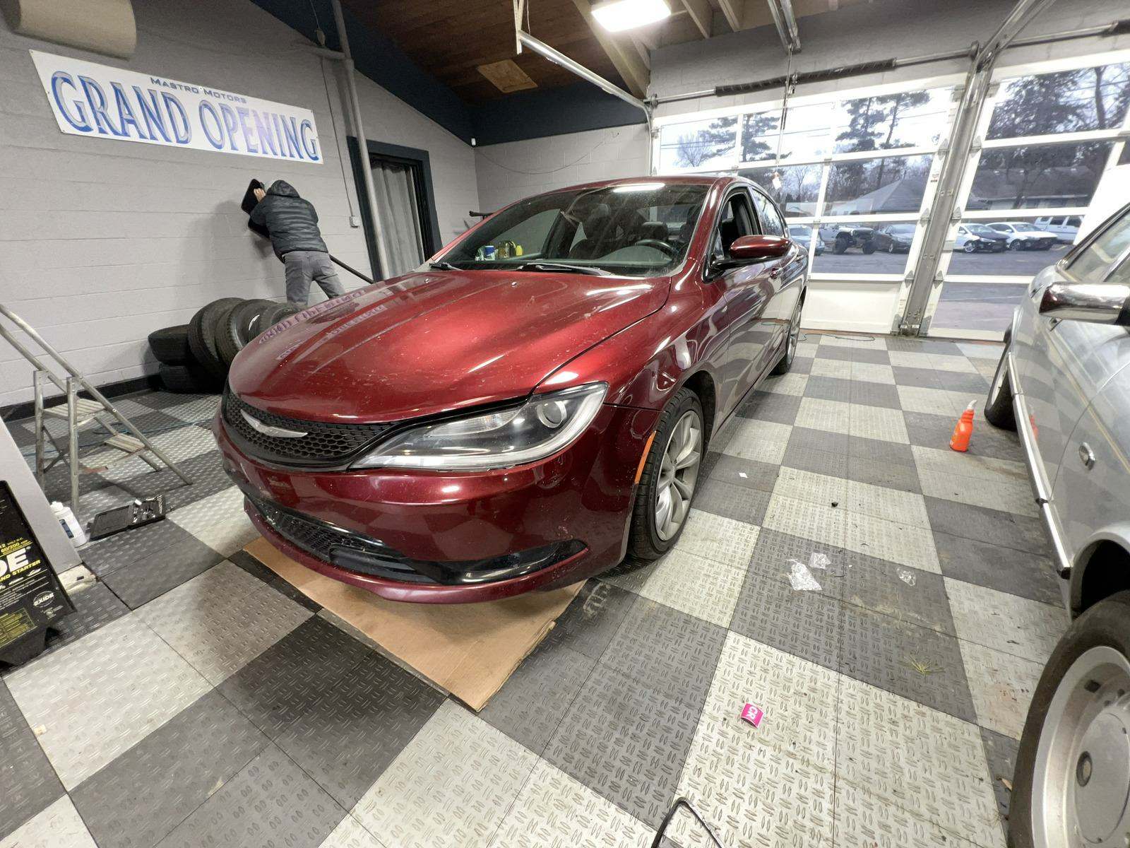 2016 Chrysler 200 S FWD