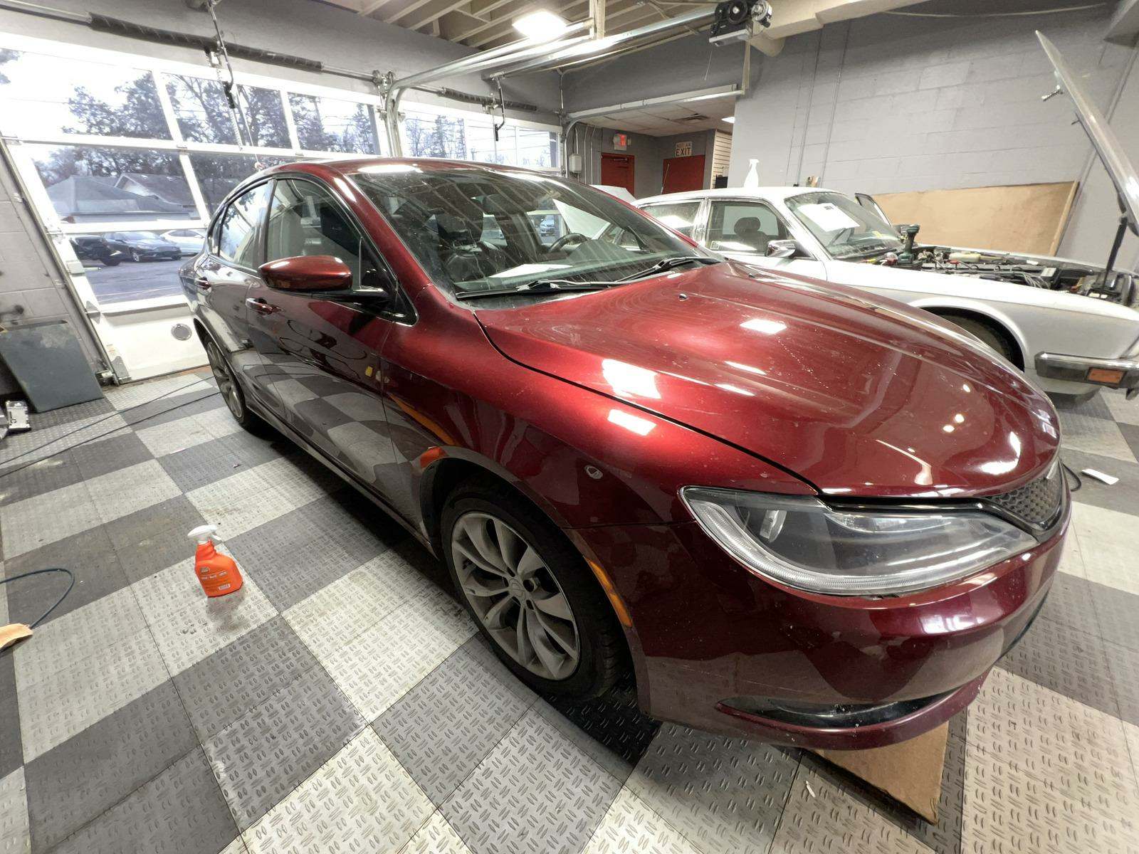 2016 Chrysler 200 S FWD