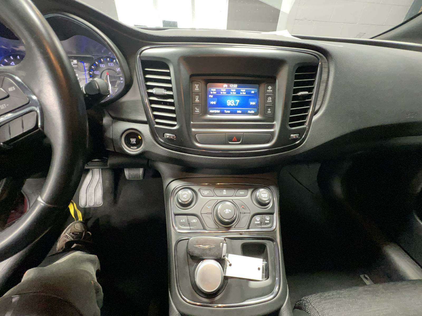 2016 Chrysler 200 S FWD