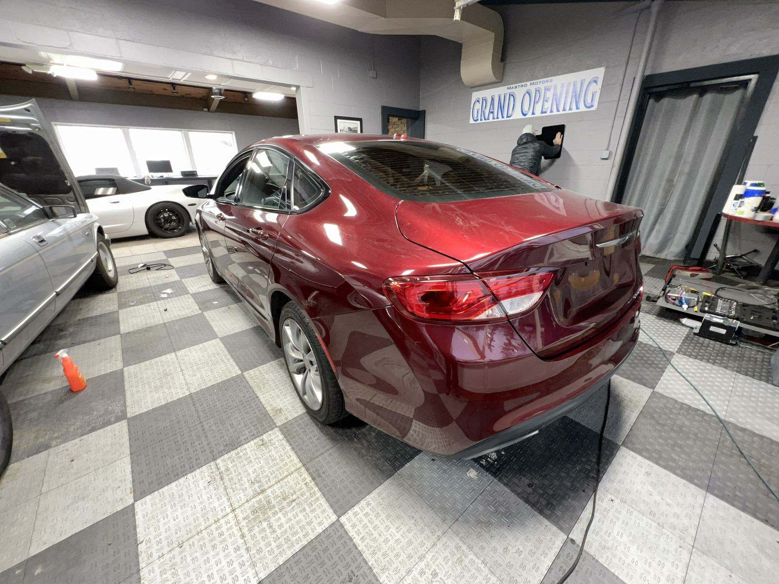 2016 Chrysler 200 S FWD