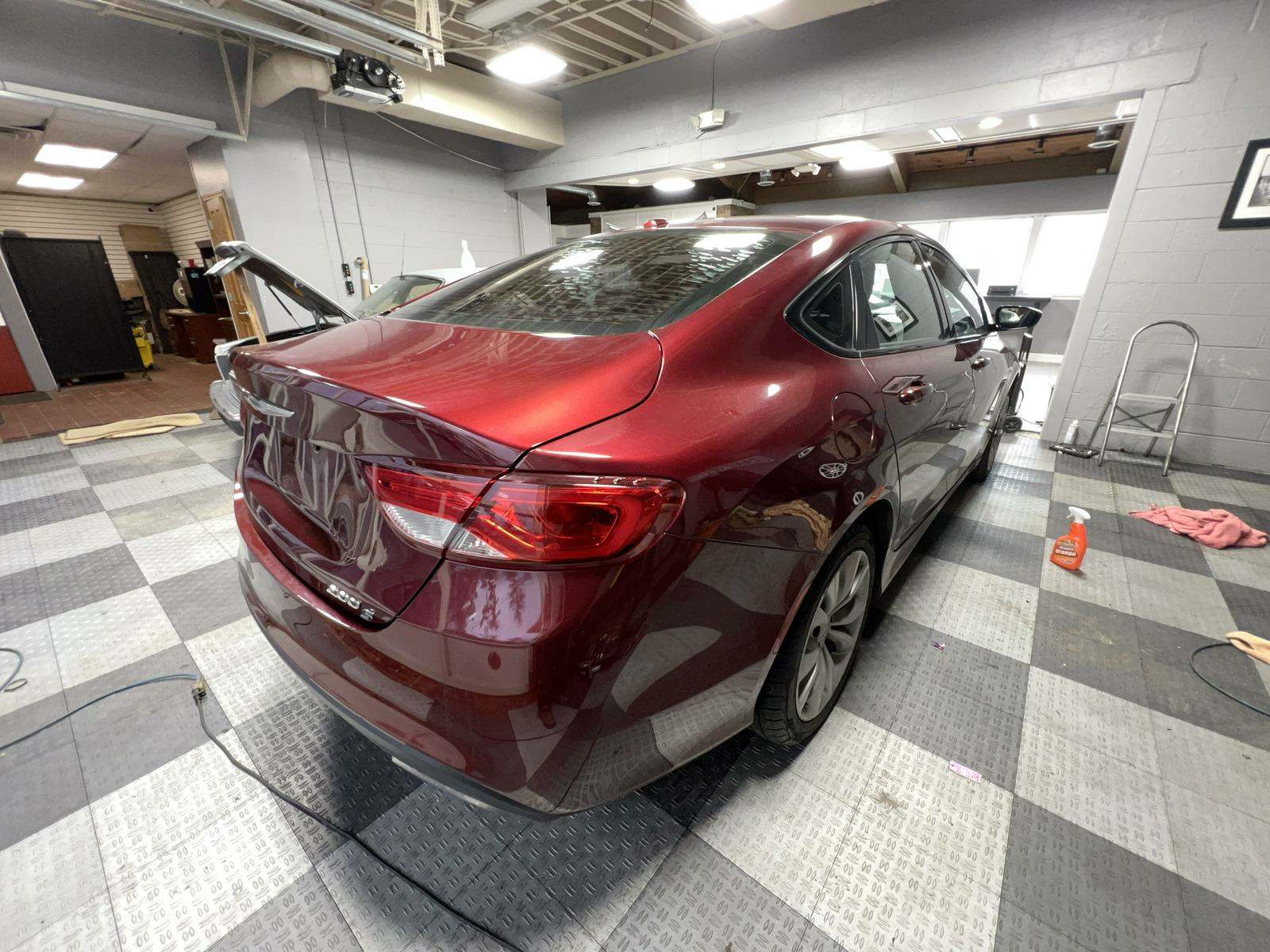 2016 Chrysler 200 S FWD