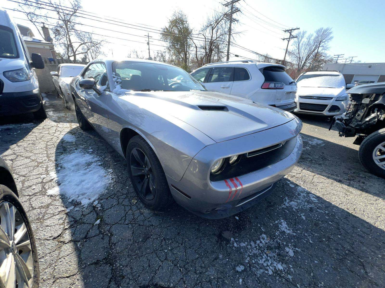 2016 Dodge Challenger SXT RWD