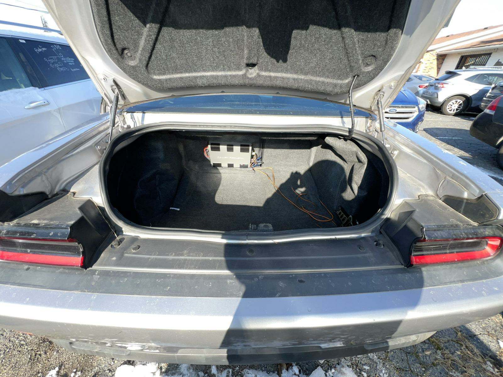 2016 Dodge Challenger SXT RWD