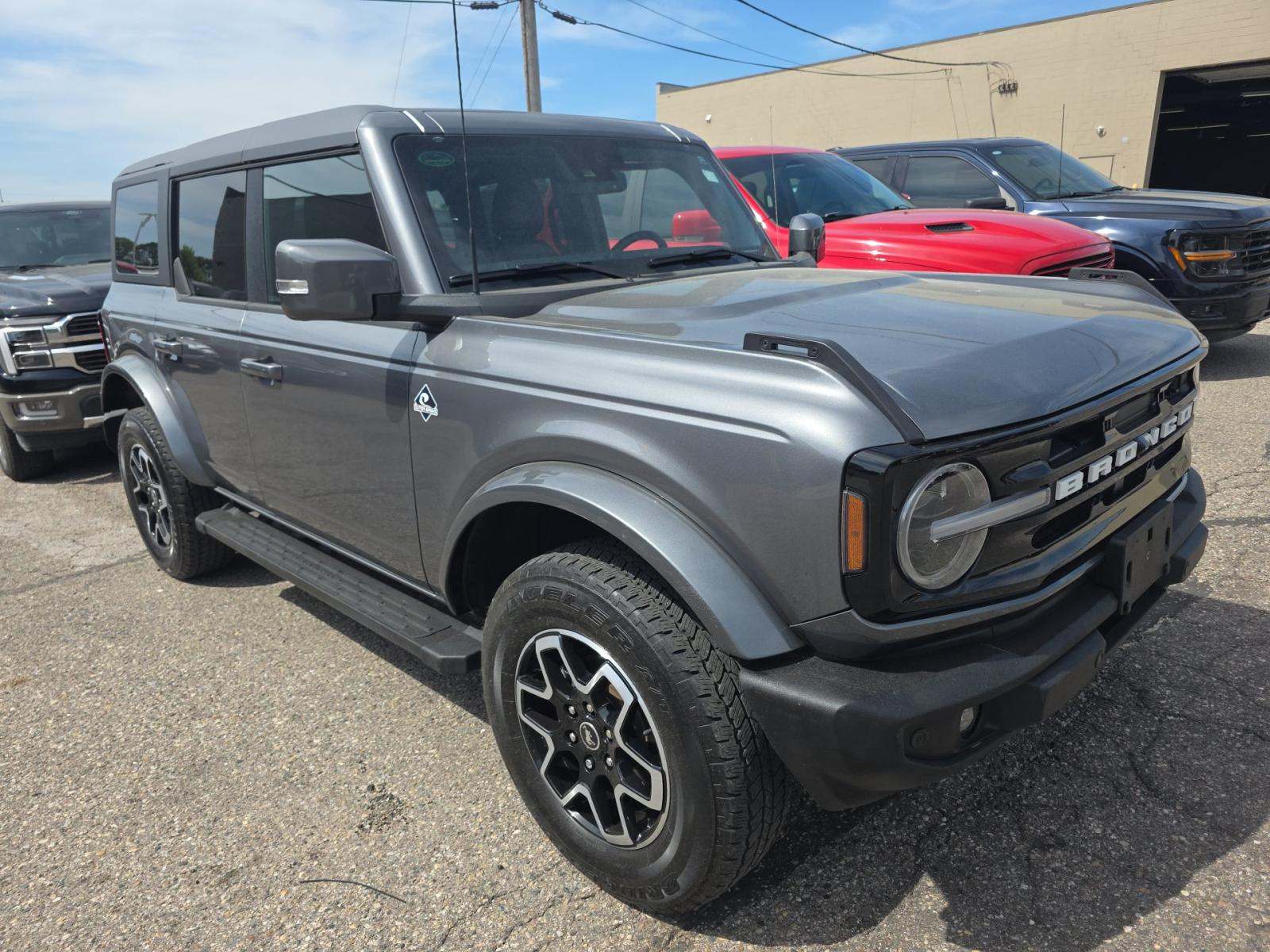 FORD BRONCO - 4