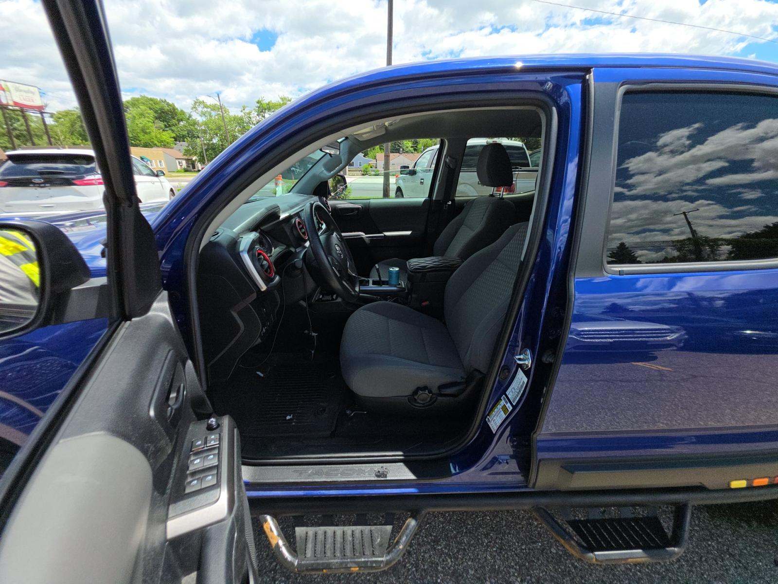 2023 Toyota Tacoma SR5 RWD