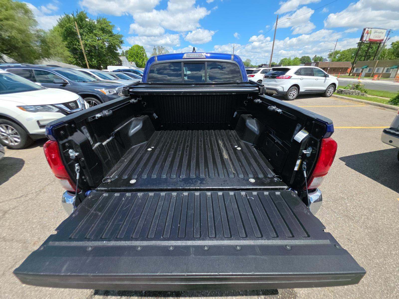 2023 Toyota Tacoma SR5 RWD