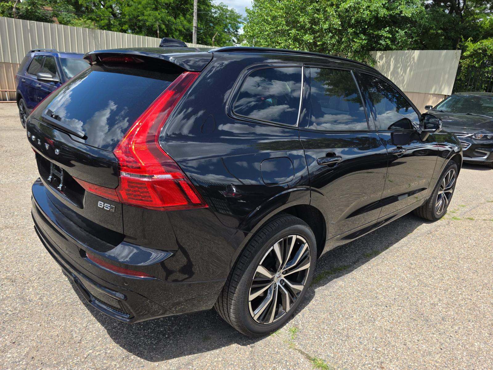 2025 Volvo XC60 B5 Plus AWD
