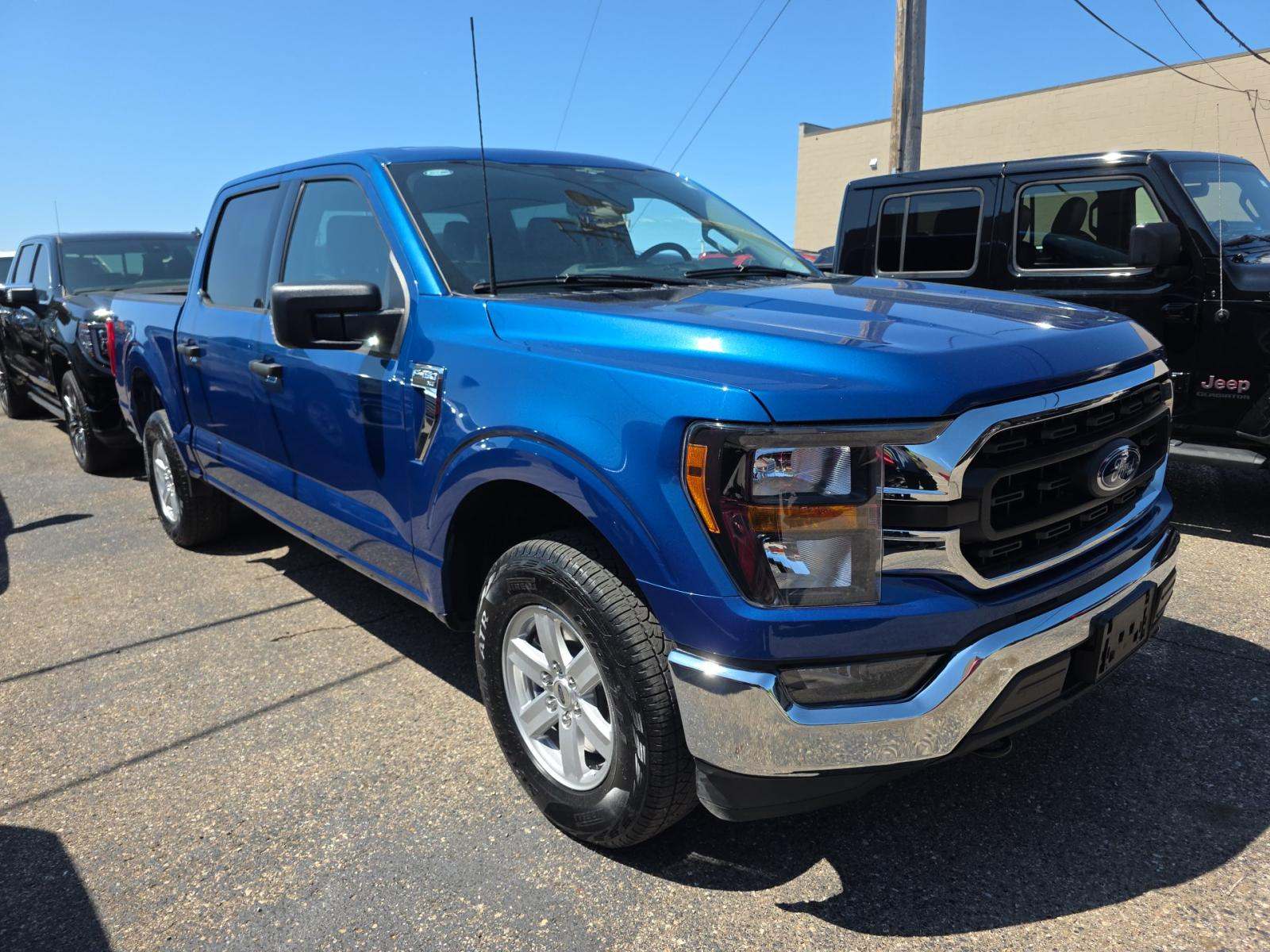 2023 Ford F-150 XLT AWD