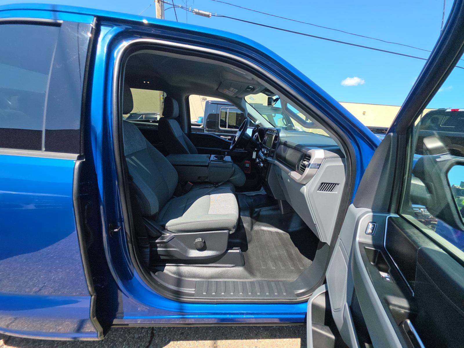 2023 Ford F-150 XLT AWD