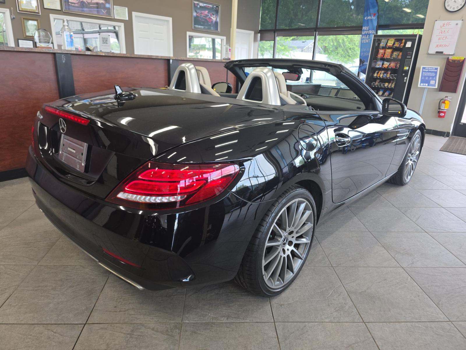 2020 Mercedes-Benz SLC SLC 300 RWD