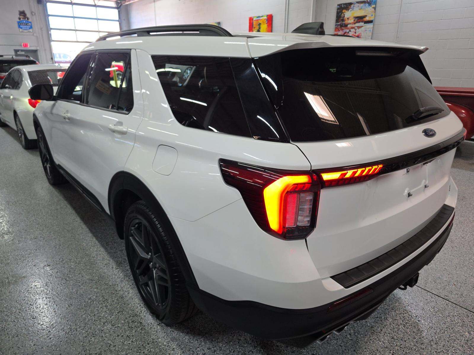 FORD EXPLORER - 2