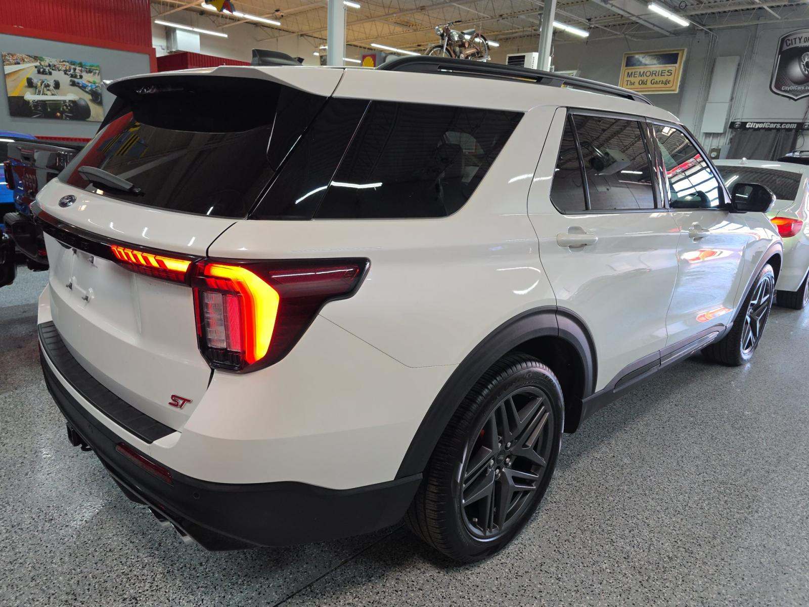 FORD EXPLORER - 3