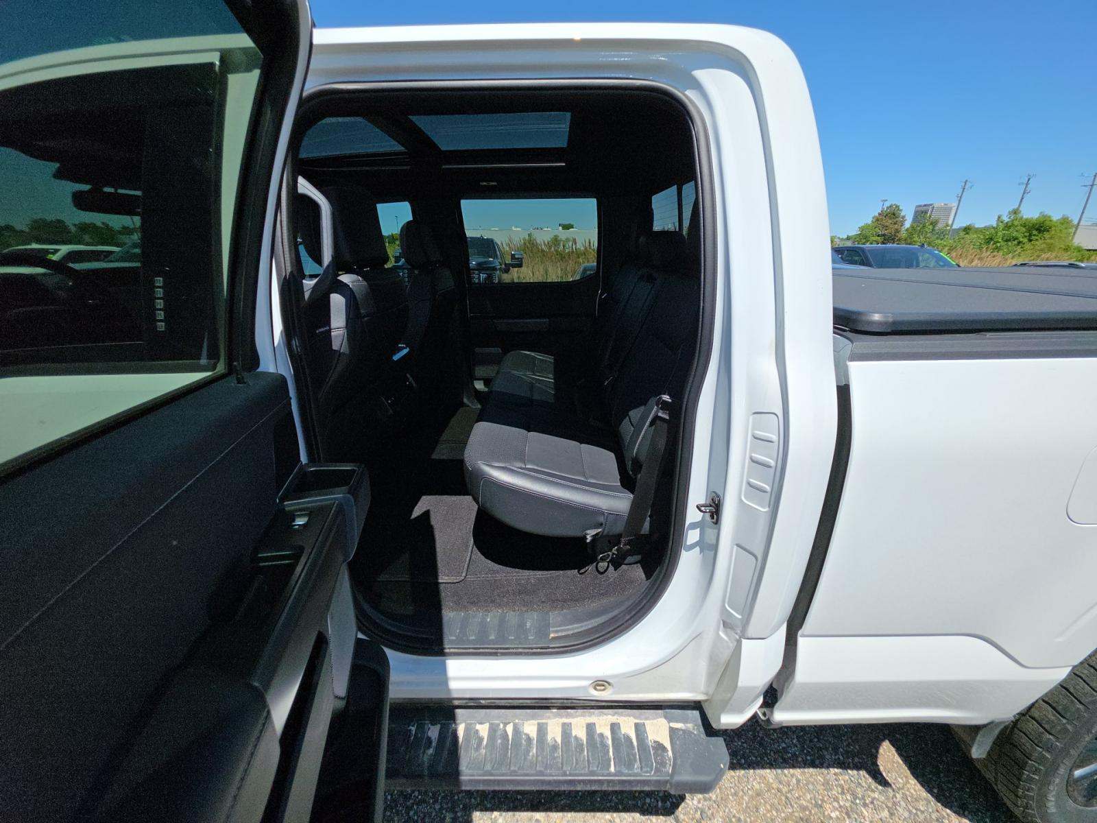 2025 Ford F-150 Lariat AWD