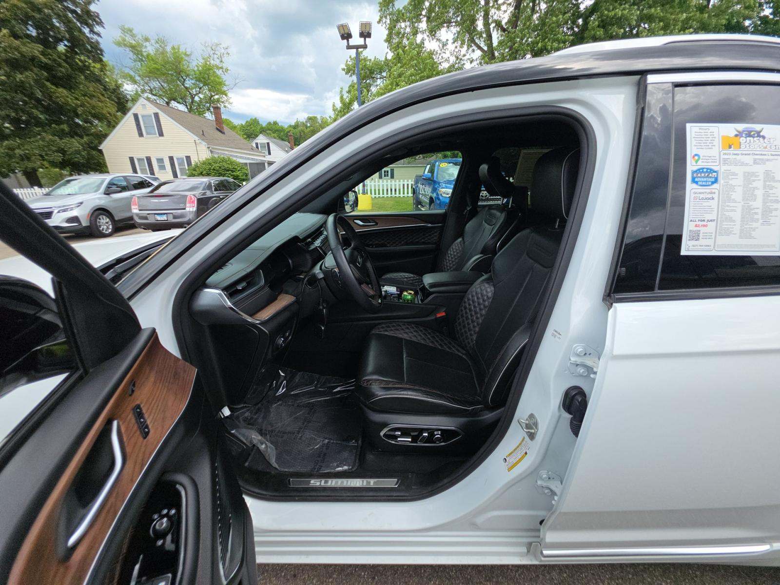 2023 Jeep Grand Cherokee L Summit AWD