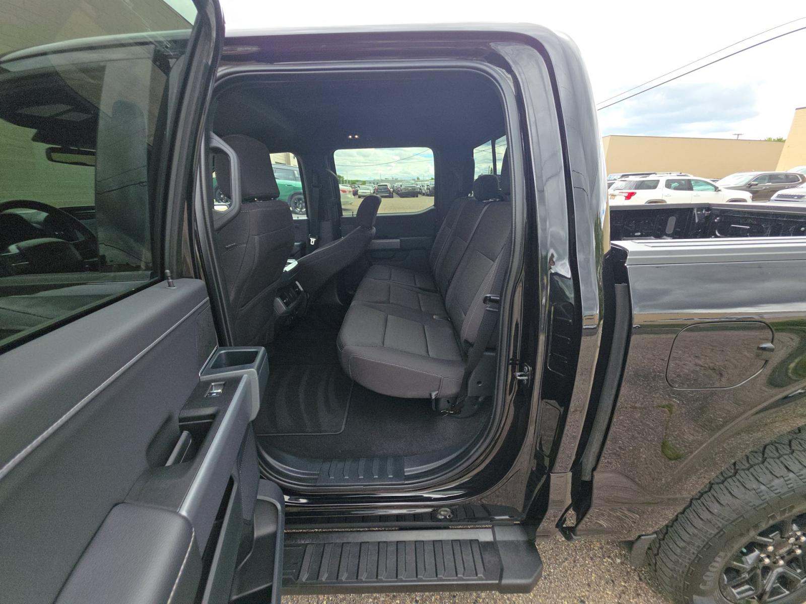 2025 Ford F-150 XLT AWD