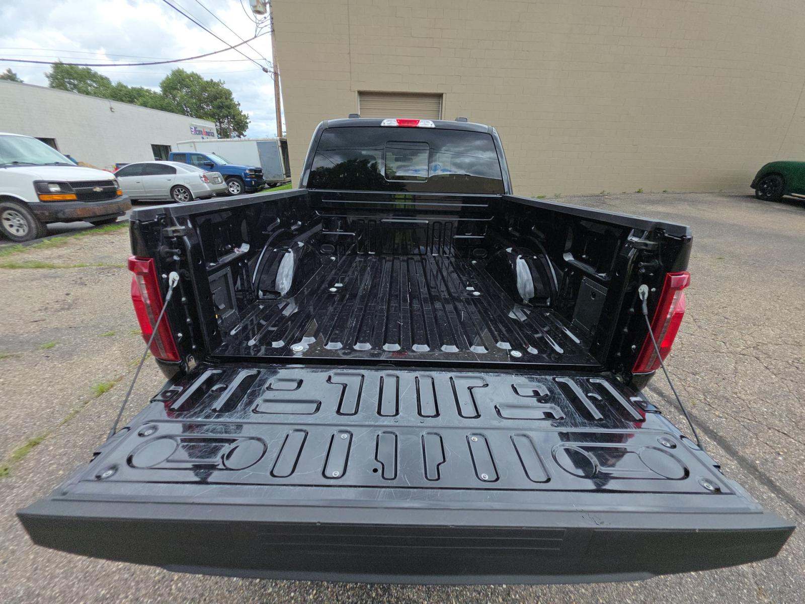 2025 Ford F-150 XLT AWD