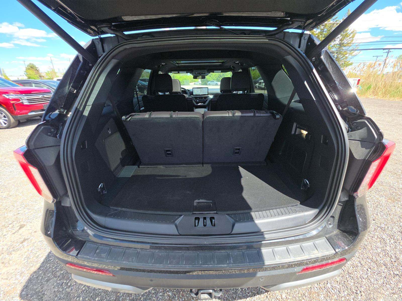 2026 Ford Explorer Platinum AWD