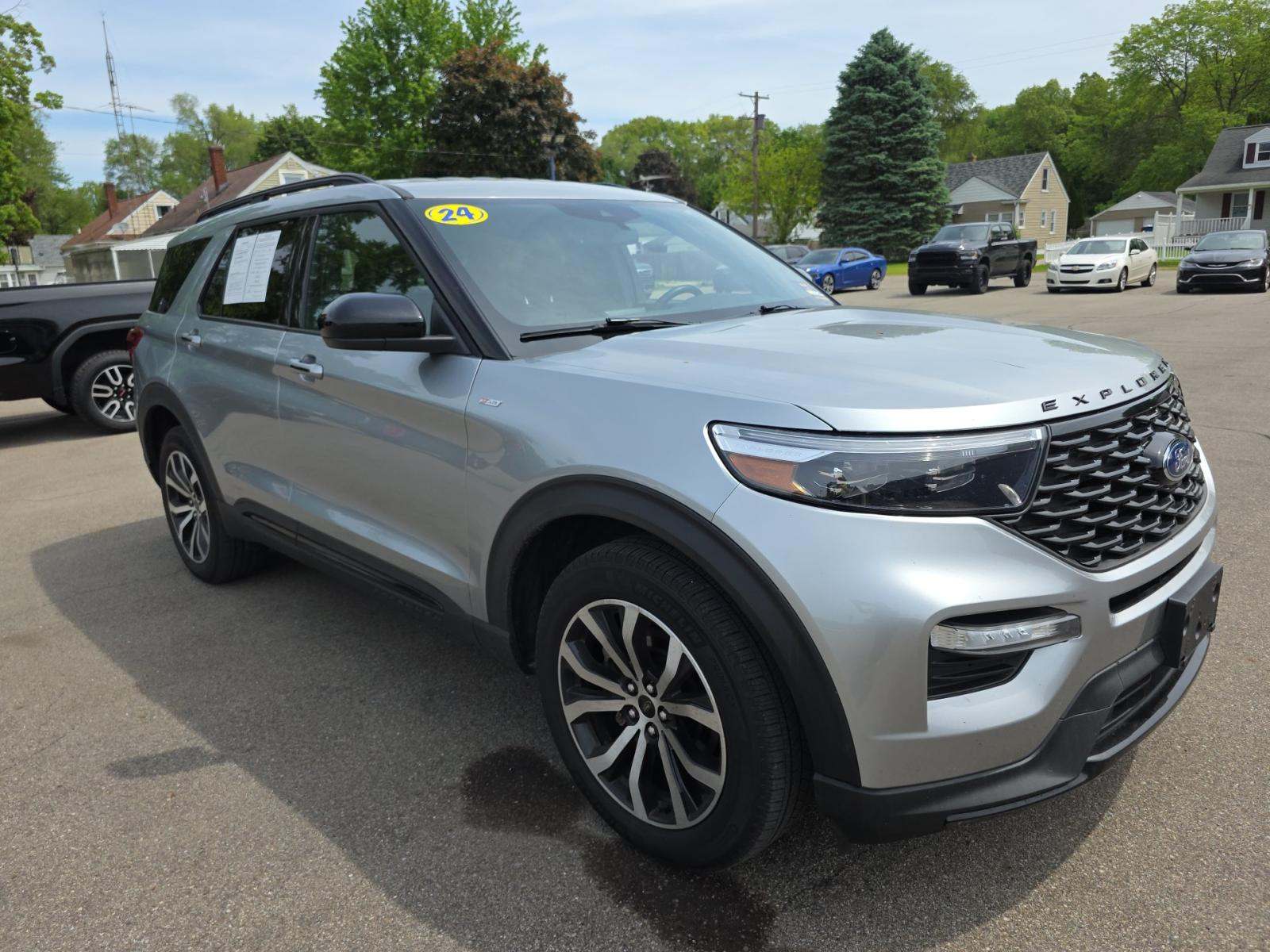 FORD EXPLORER - 4
