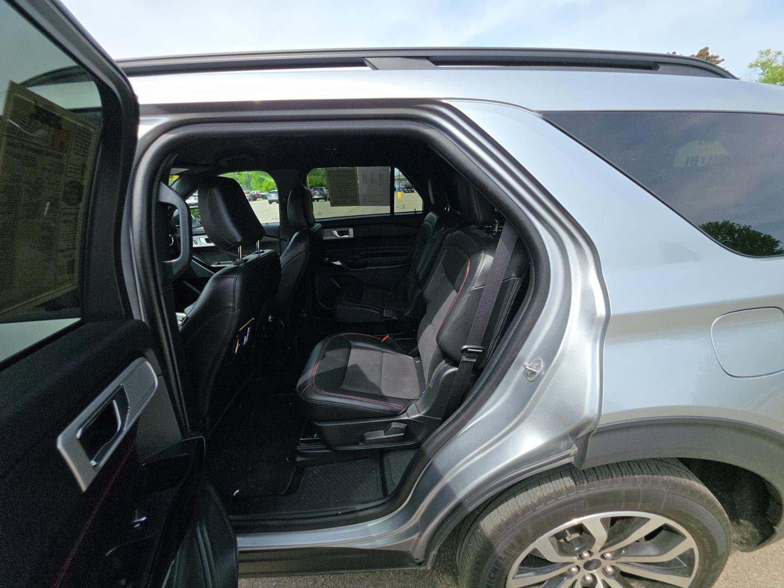 2024 Ford Explorer ST-Line AWD