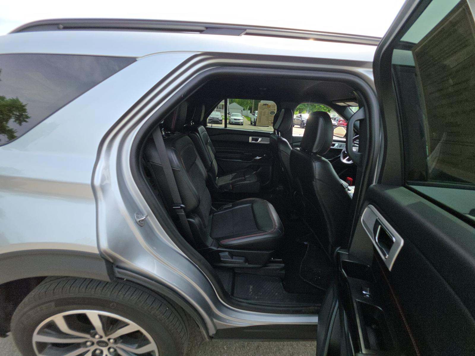 2024 Ford Explorer ST-Line AWD