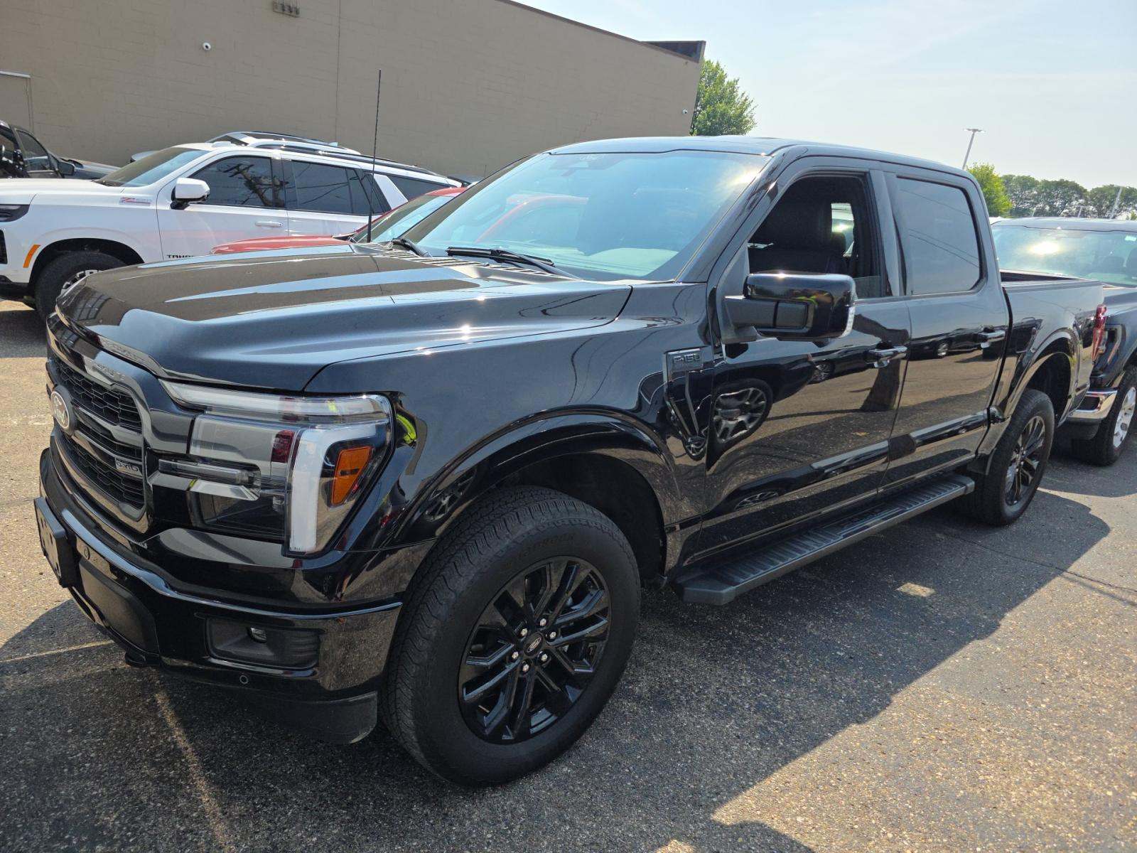 2025 Ford F-150 Lariat AWD