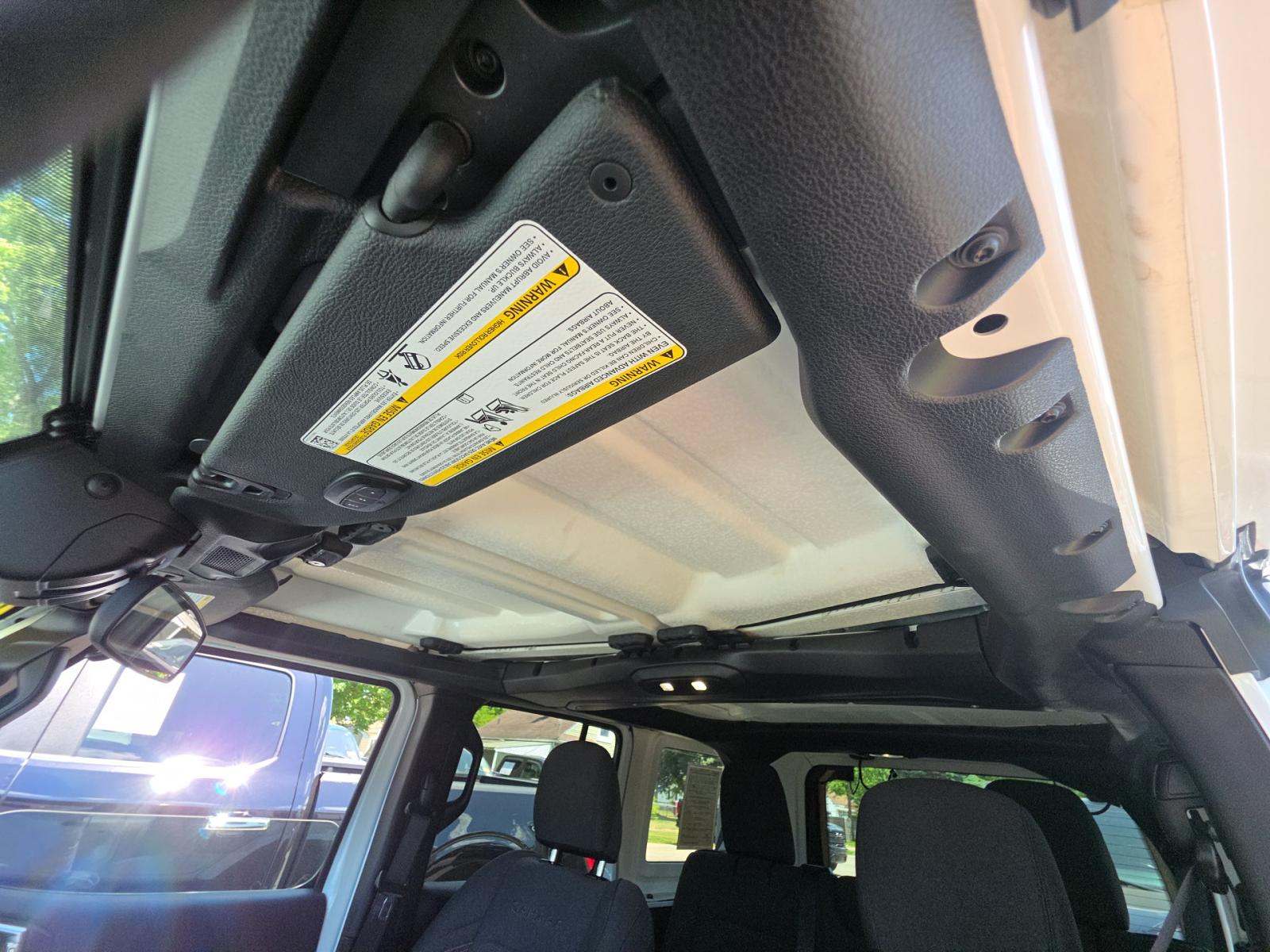 2024 Jeep Wrangler Sahara AWD