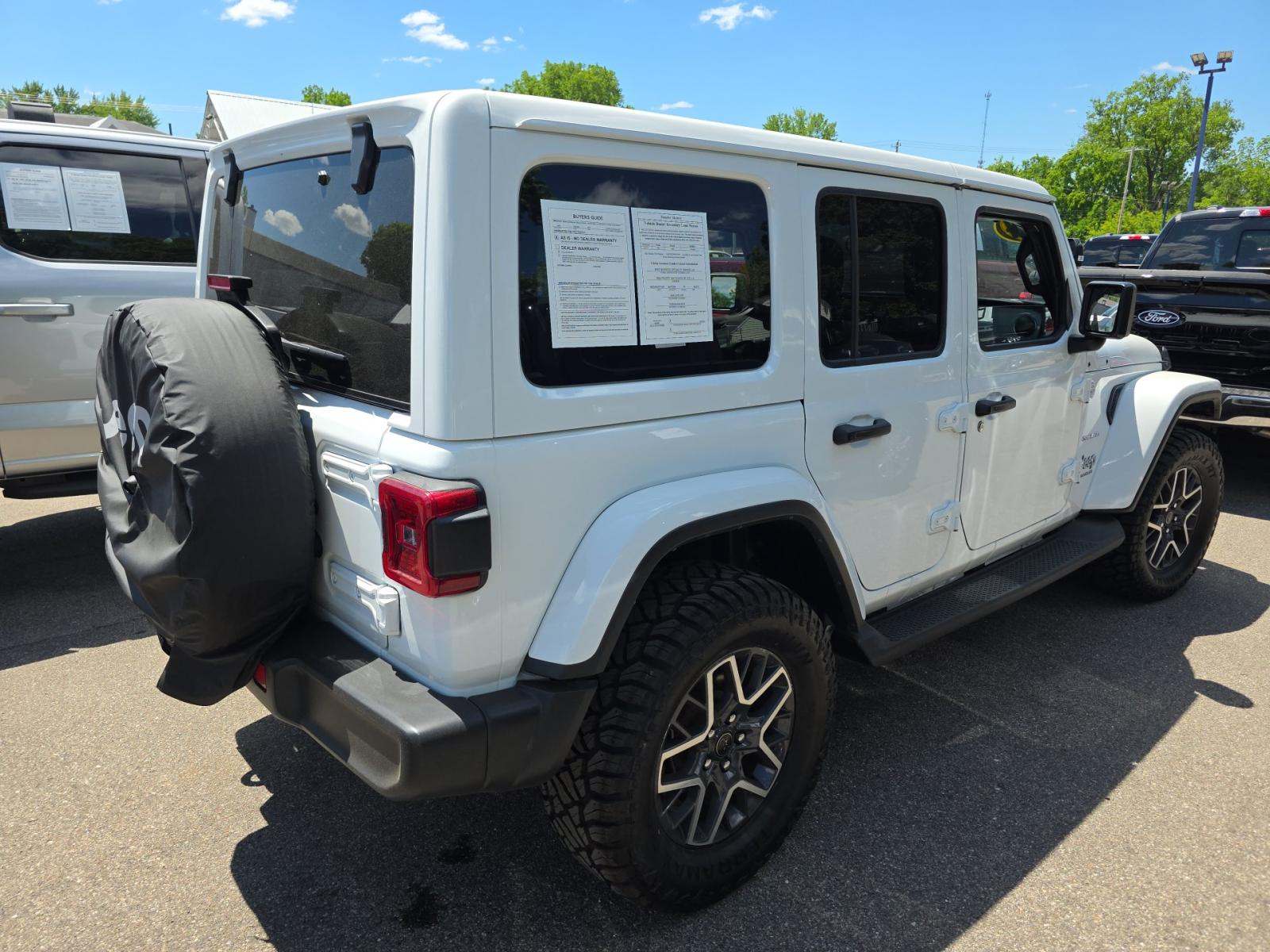 2024 Jeep Wrangler Sahara AWD