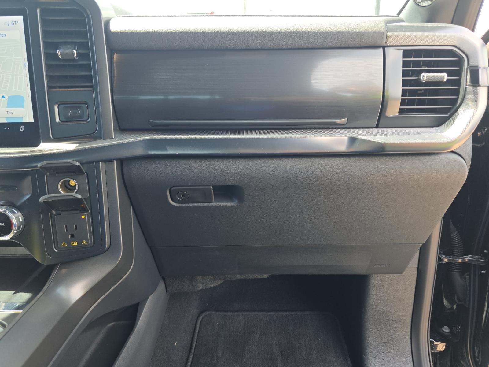 2025 Ford F-150 Lariat AWD