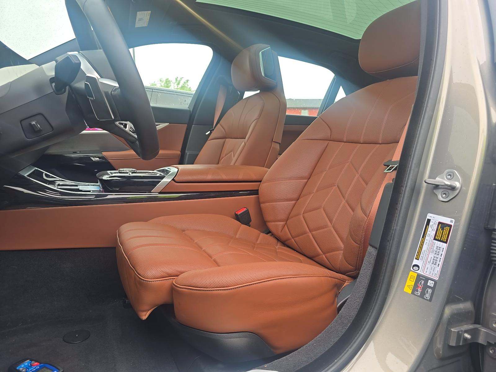 2026 BMW 7 Series 750e xDrive AWD