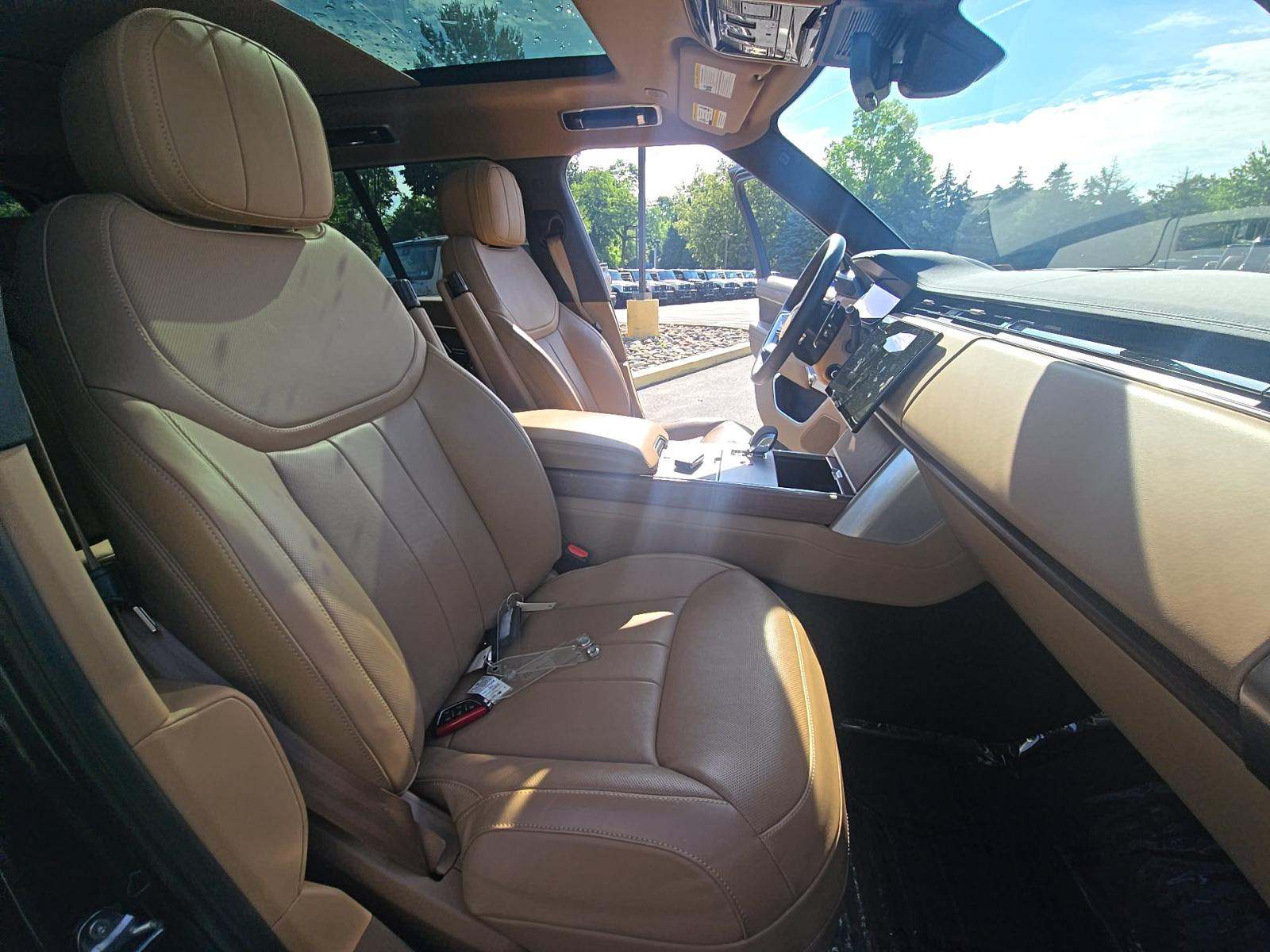 2024 Land Rover Range Rover SE AWD