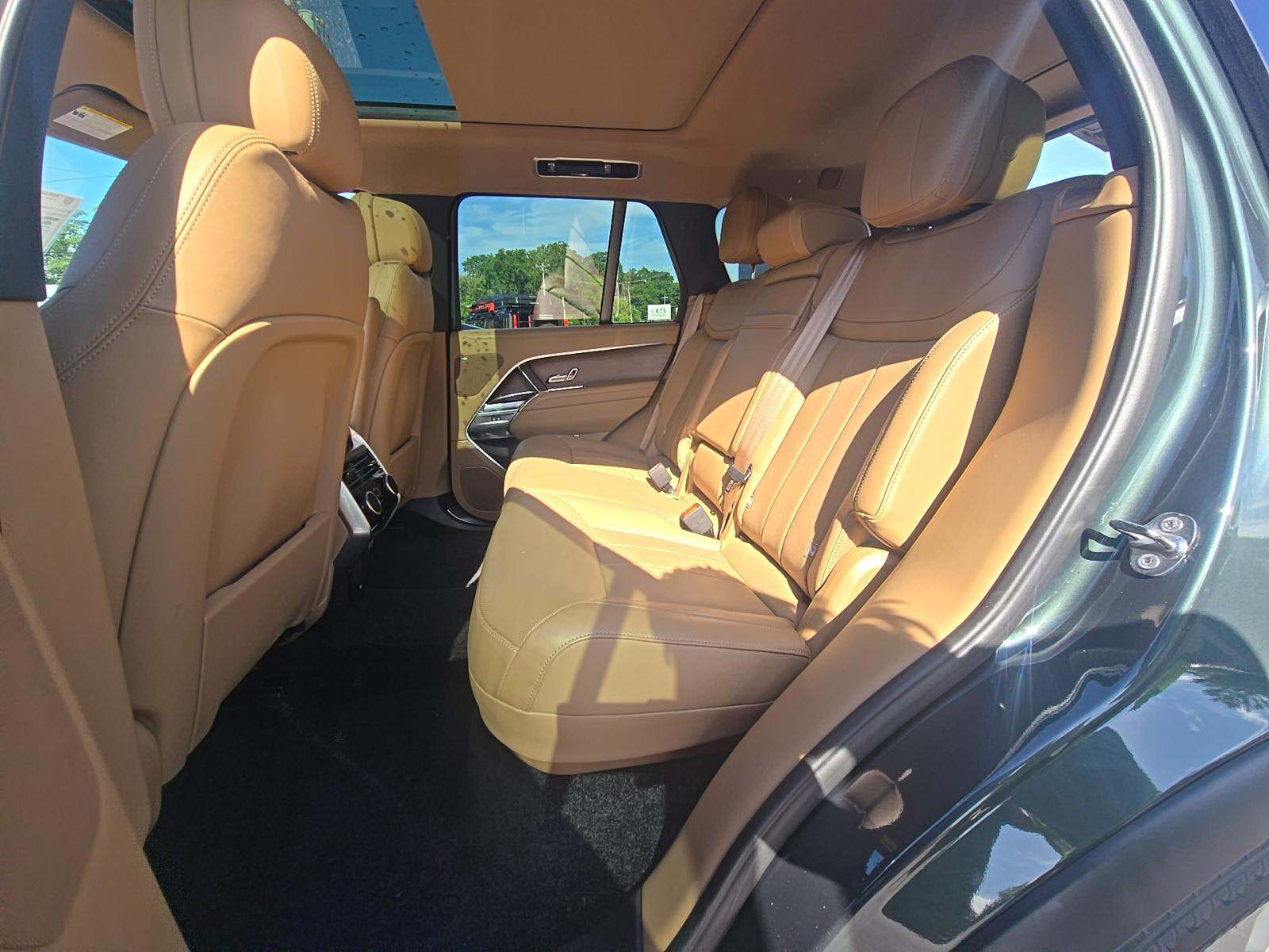 2024 Land Rover Range Rover SE AWD