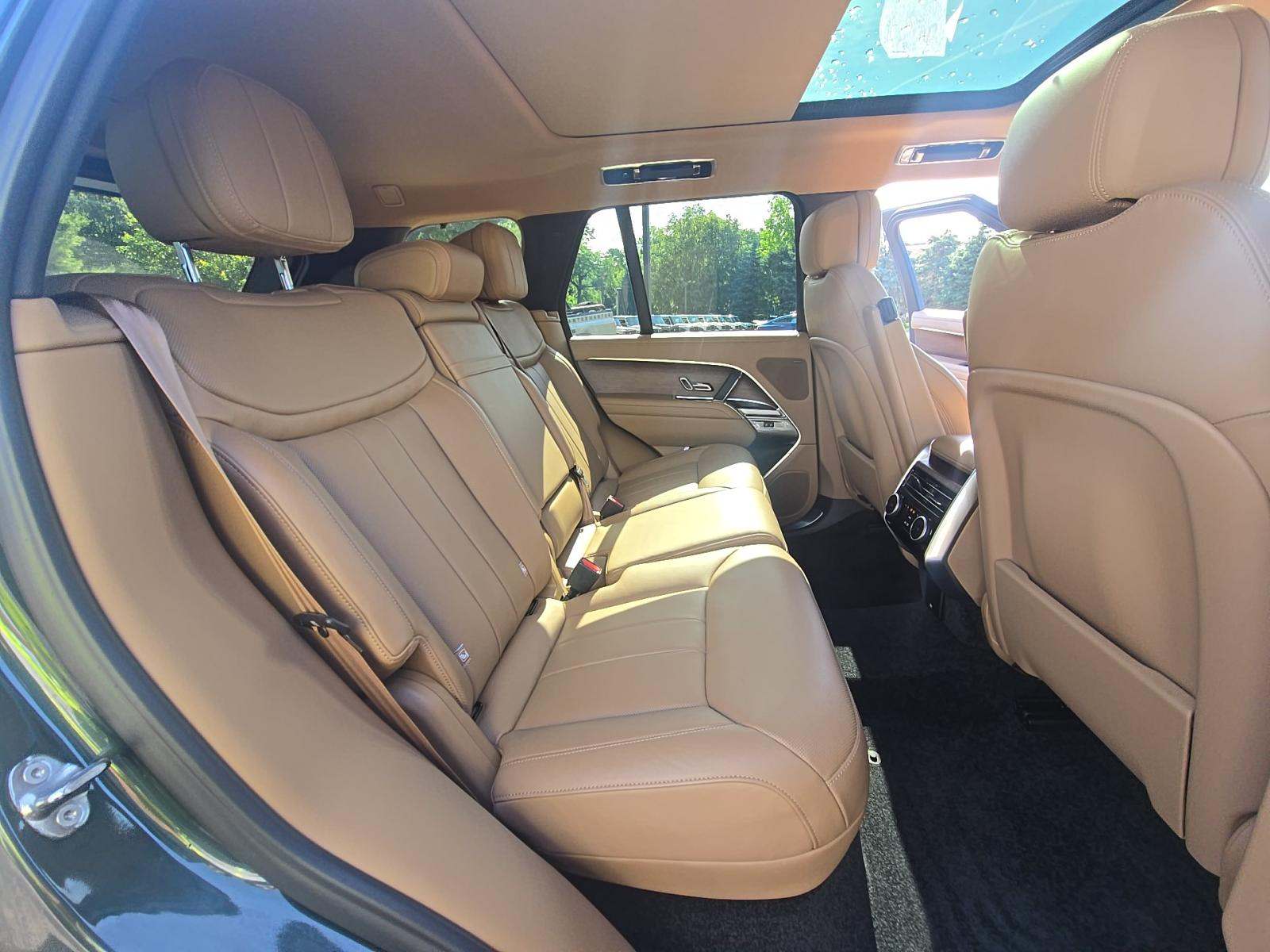 2024 Land Rover Range Rover SE AWD