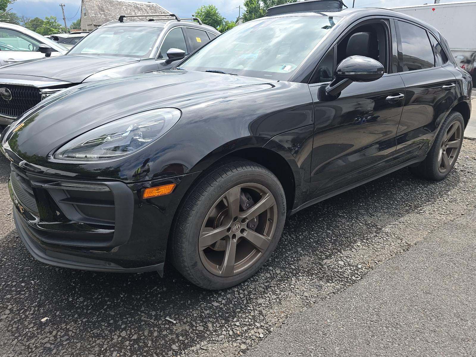 2023 Porsche Macan Base AWD