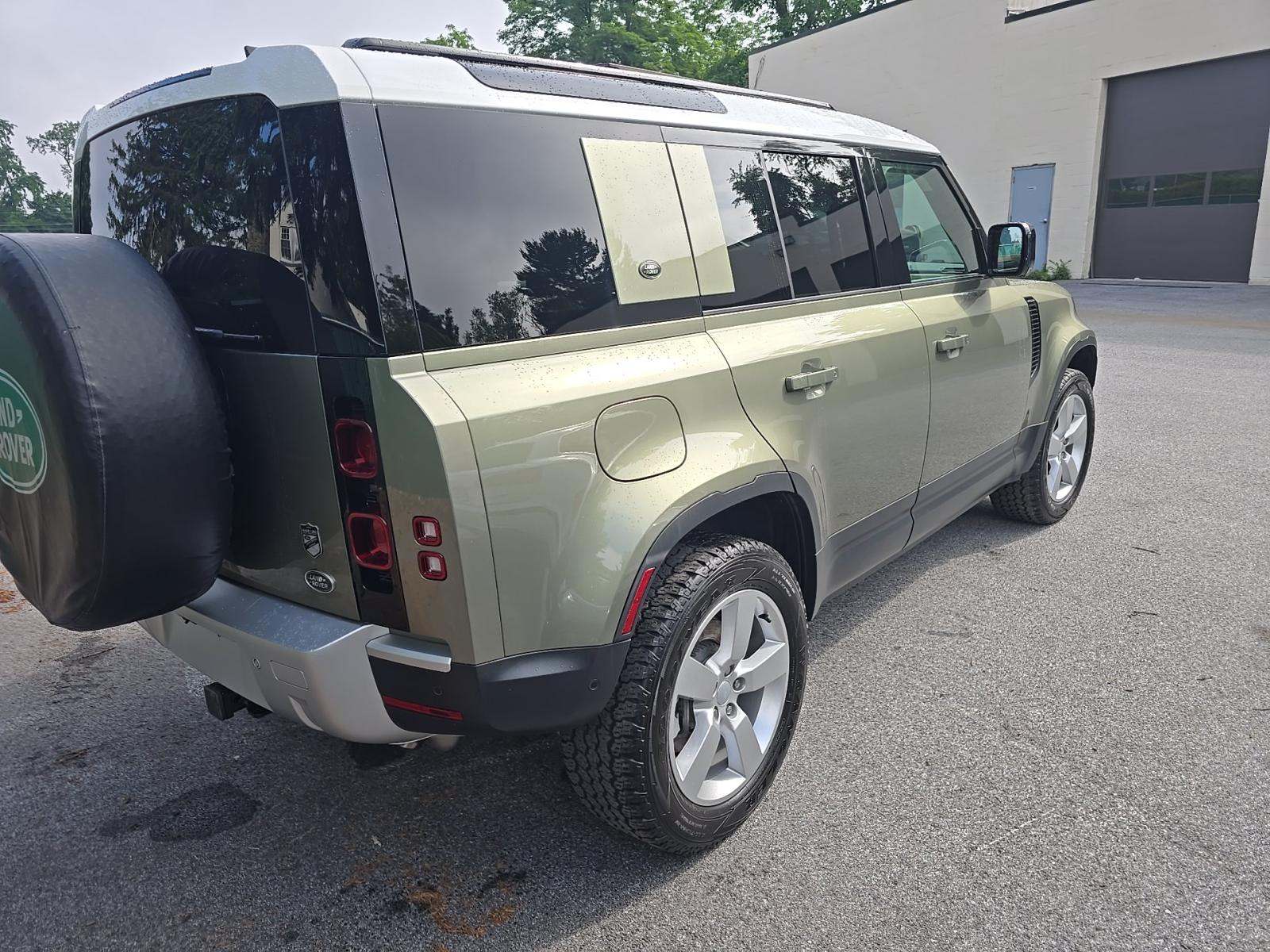 2023 Land Rover Defender 110 SE AWD