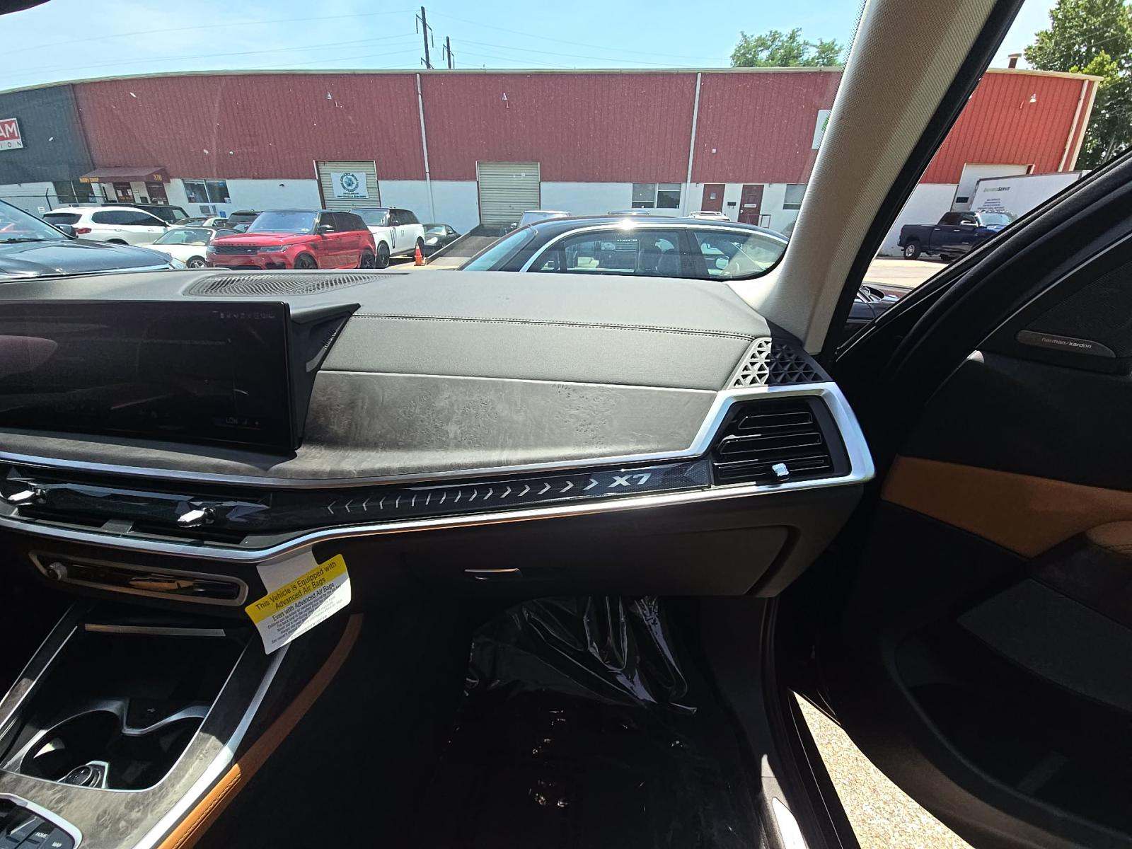 2025 BMW X7 xDrive40i AWD