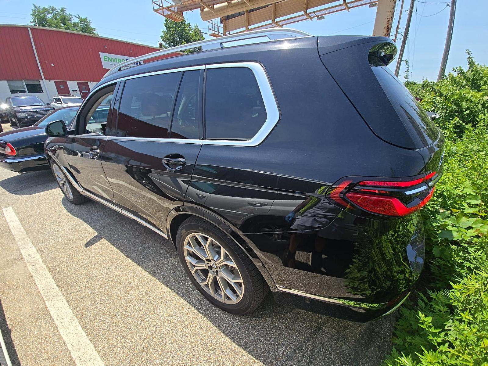 2025 BMW X7 xDrive40i AWD