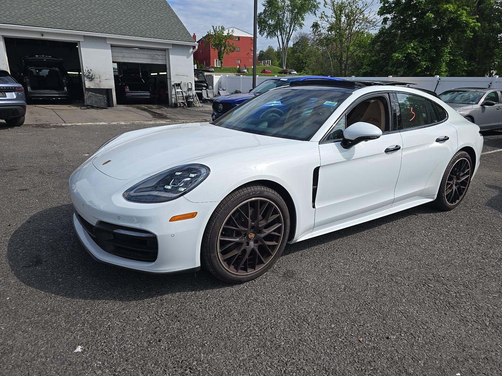 2022 Porsche Panamera 4 AWD