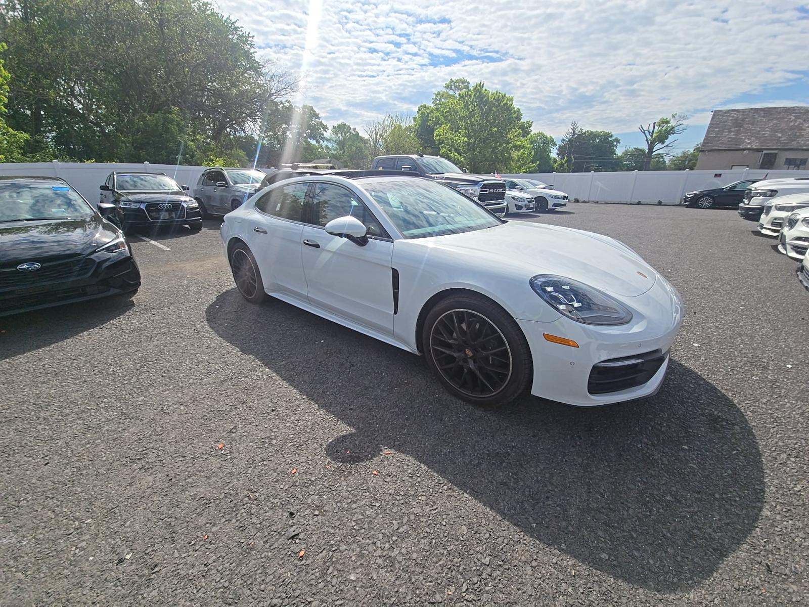 2022 Porsche Panamera 4 AWD