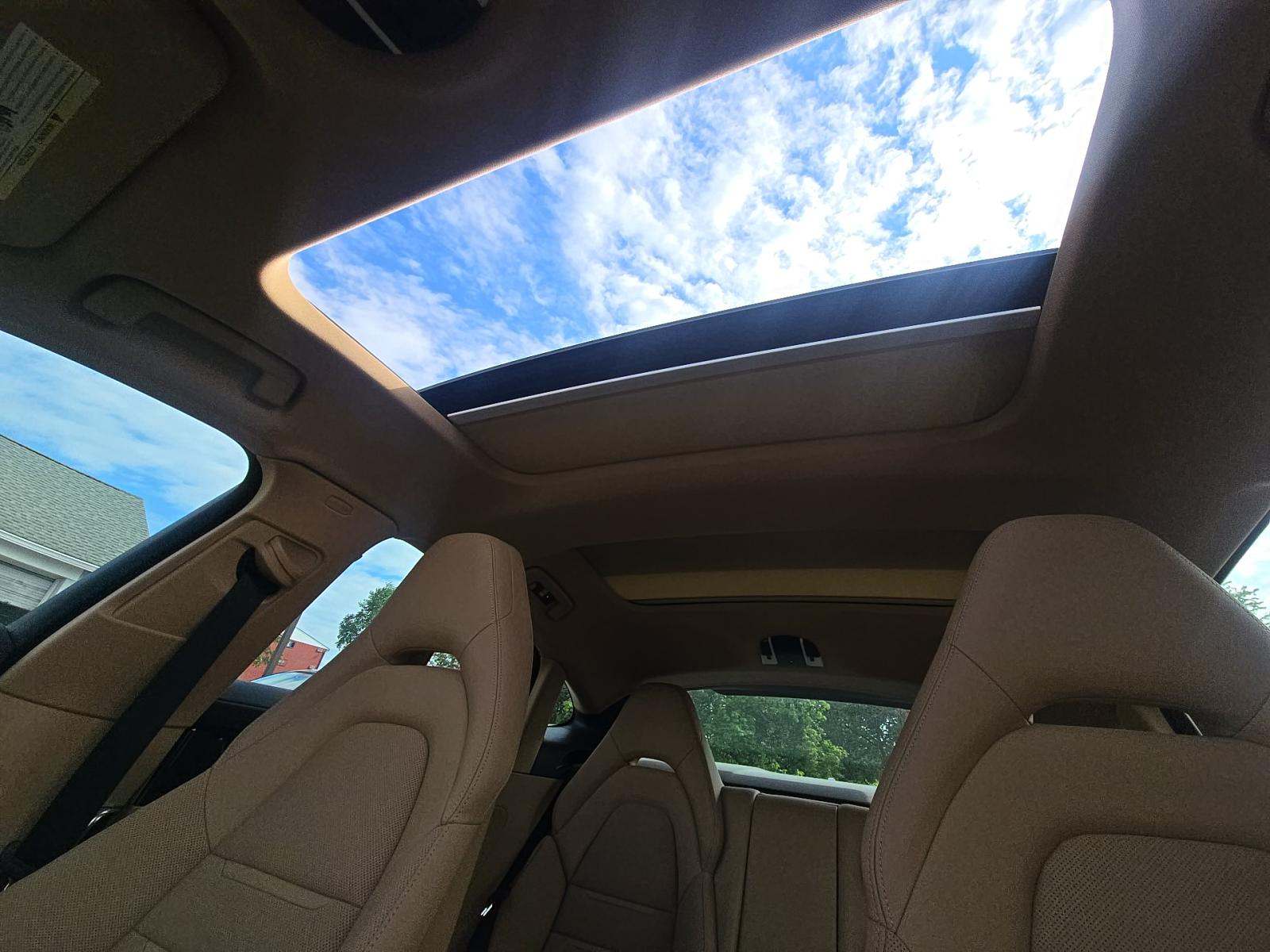 2022 Porsche Panamera 4 AWD