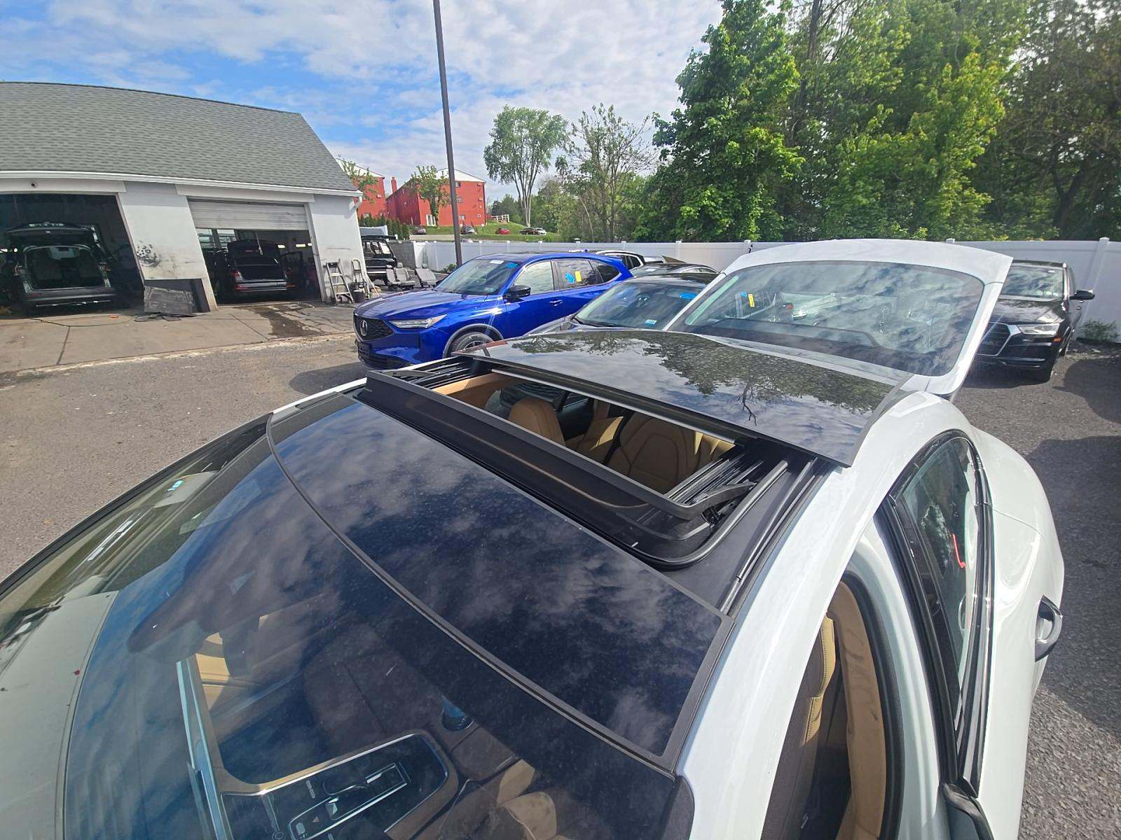 2022 Porsche Panamera 4 AWD